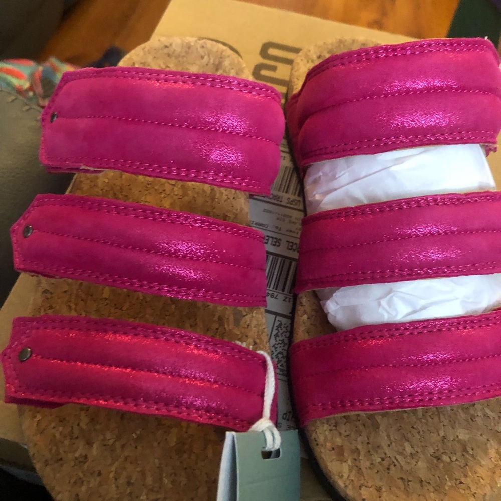 REVITALIGN Women's Hot Pink Triple Strap Cork Sandals